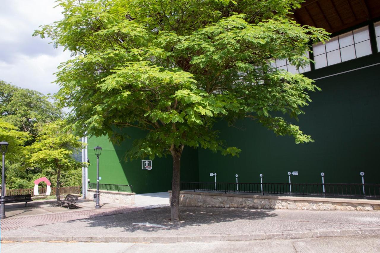 Villa Casa Lizarrosta en Nacadero del Urederra Baquedano Exterior foto
